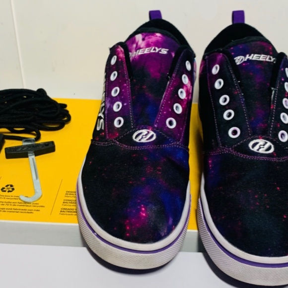 Heelys Galaxy Pro 20 Youth Size 6/ Women’s 7 tool, laces, and plugs included! - Picture 2 of 5